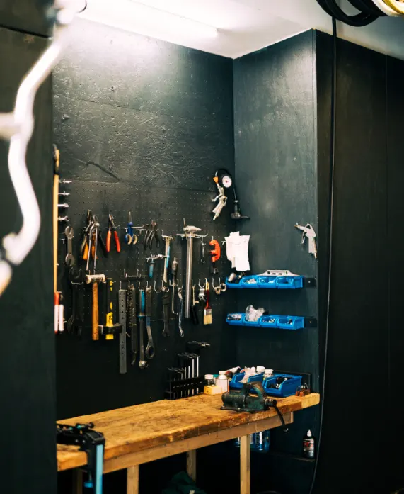 O nama - Majstorska radionica Dutiba vaša destinacija za vrhunske majstorske usluge. Pouzdani, iskusni majstori oživeće Vaše projekte i ideje